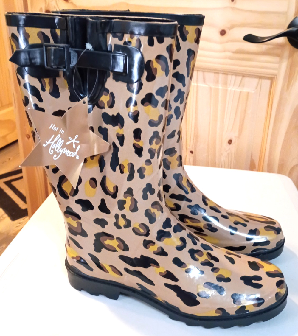 Hot in Hollywood Women's Tan Leopard Rain Boots Sz 10 Slip On Shiney Calf